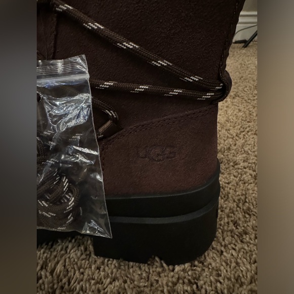 UGG BRISBANE LACE-UP WATERPROOF SUEDE PLATFORM BOOTS SIZE 9.5 NEW - Picture 7 of 11